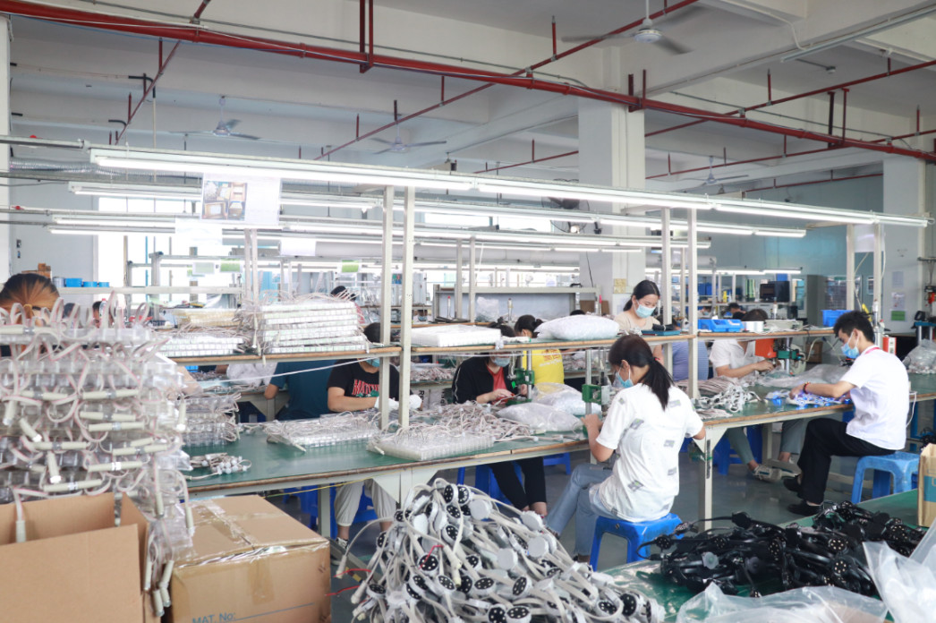 Shenzhen Xinhe Lighting Optoelectronics Co., Ltd. fabriek productielijn