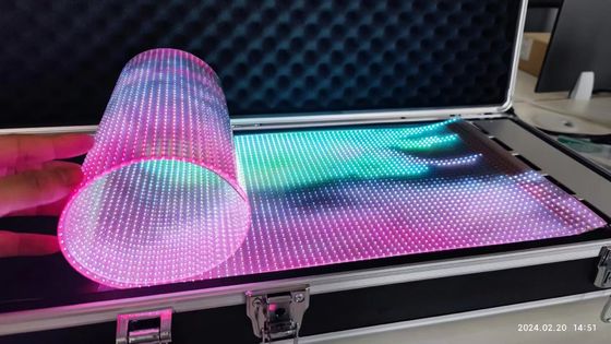 P10 RGB-kleur LED-doorzichtig filmscherm Indoor hard / flexibel LED-scherm