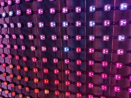 P62.5 Pixel pitch Flexible LED Curtain Display Net Screen voor buitenreclame