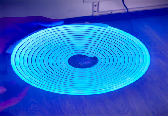 Hoge Helderheid RGB Volle Kleur DC12V Neon Flexibele LED Strip Licht Voor Flexibele Muur Tape Verlichting